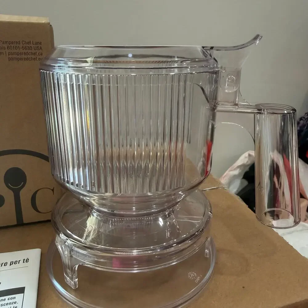 Pampered Chef Tea Steeper & Dispenser NEW Open Box